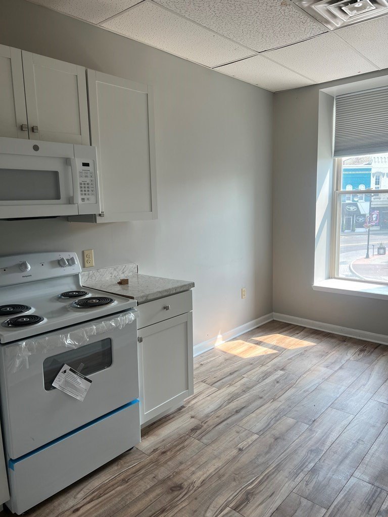 106 N Main St #A – photo 4