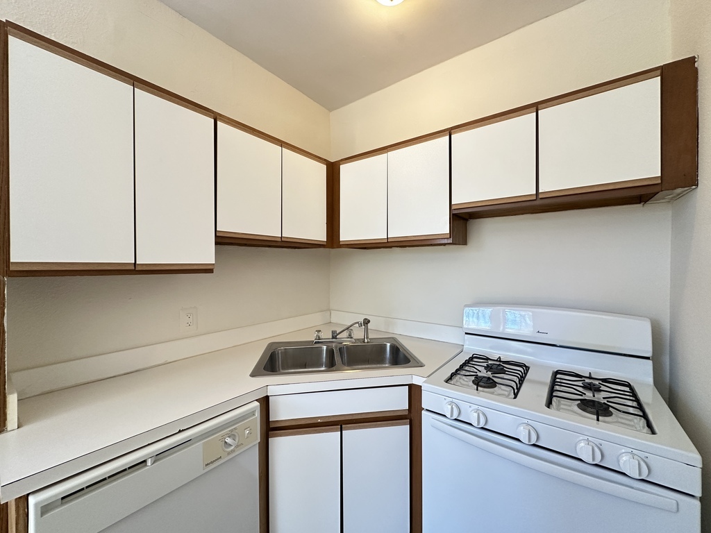 338 Park Ave unit 70 – photo 5