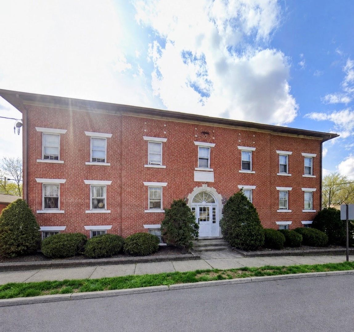 920 Columbia Ave unit Unit 4 – photo 1
