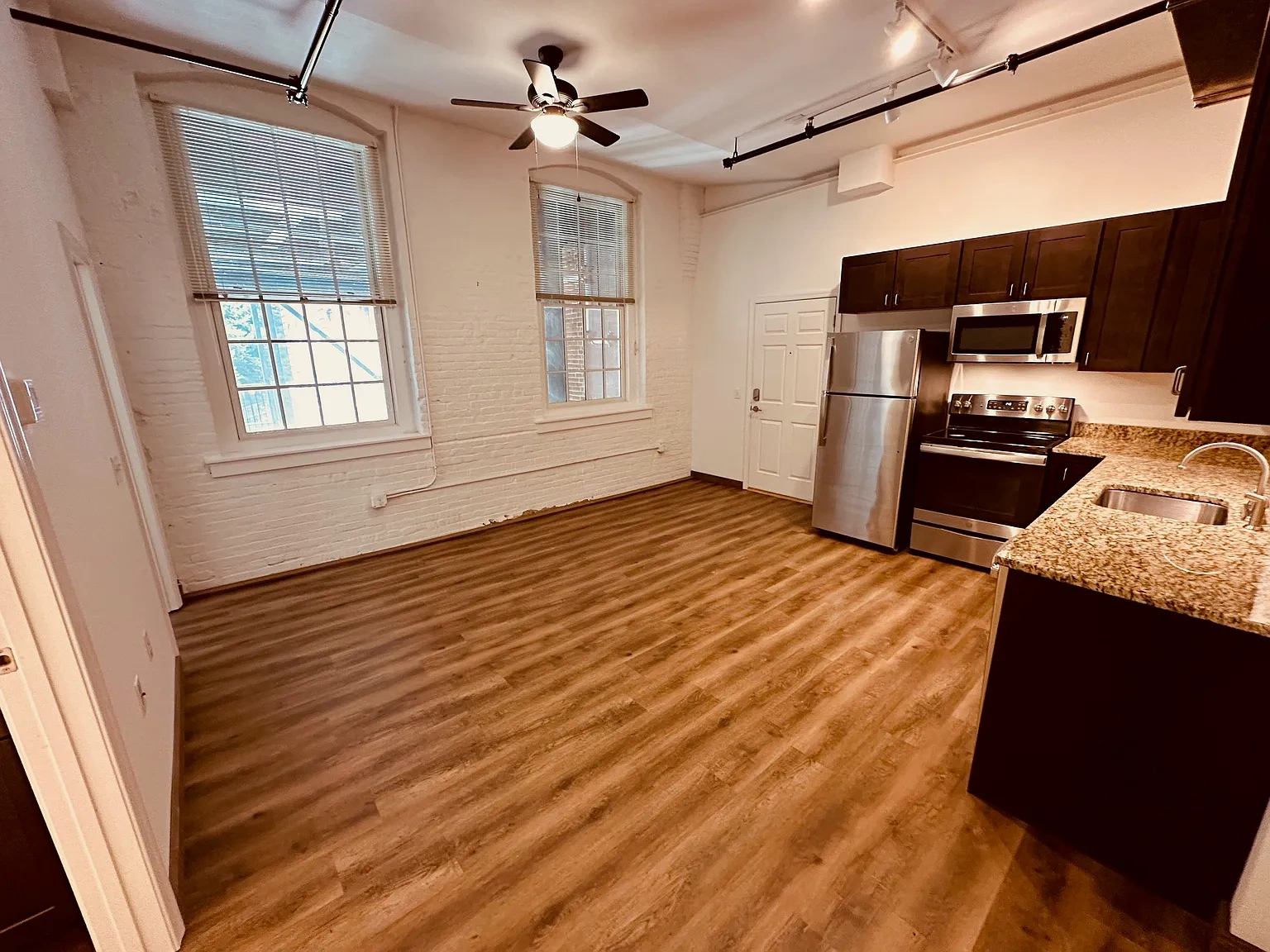 Riverside Lofts – photo 1