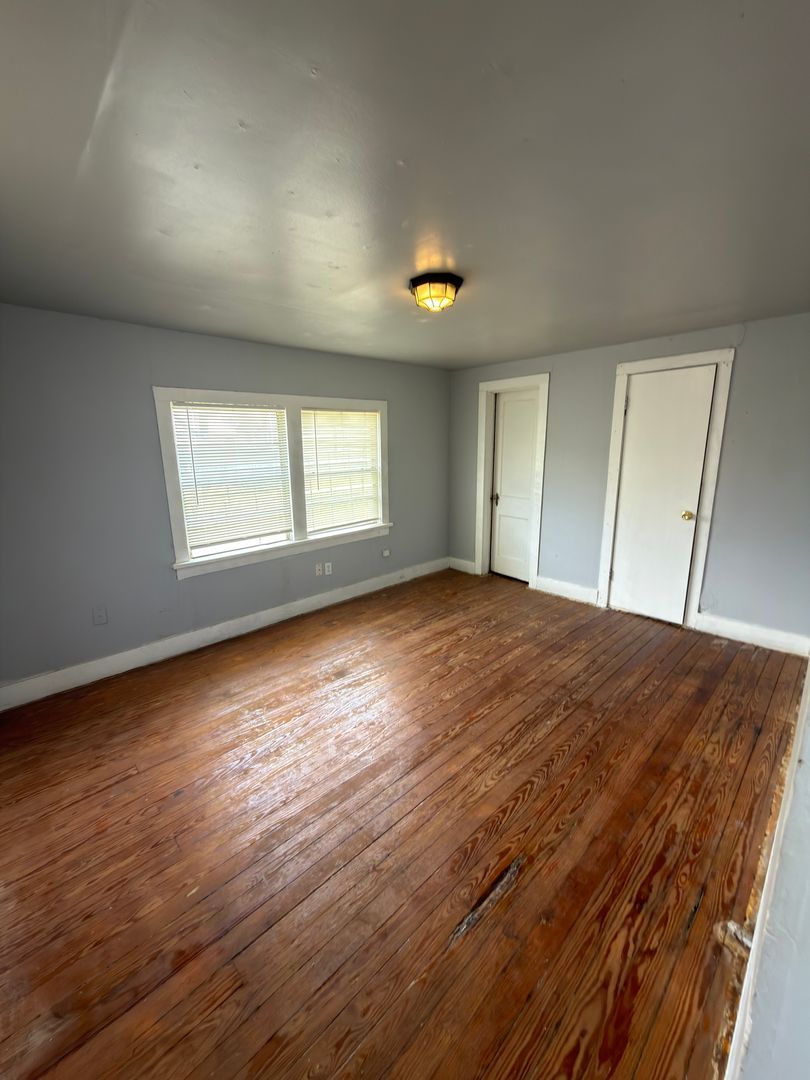 2304 Avenue V unit A – photo 4
