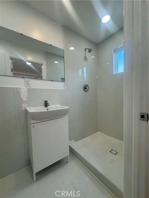 3615 N Mountain View Ave – photo 3