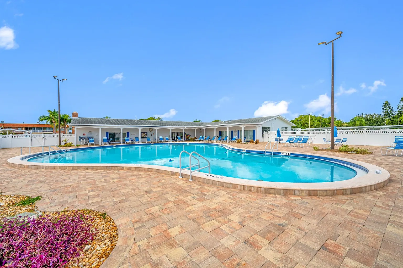 Lake Tarpon Apartments, a 55+ community – photo 4