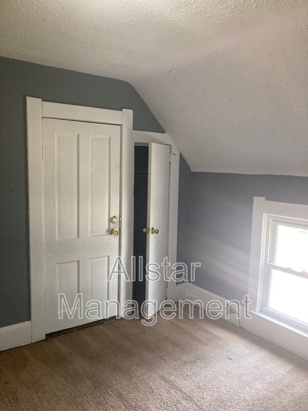 14221 Darley Ave – photo 2