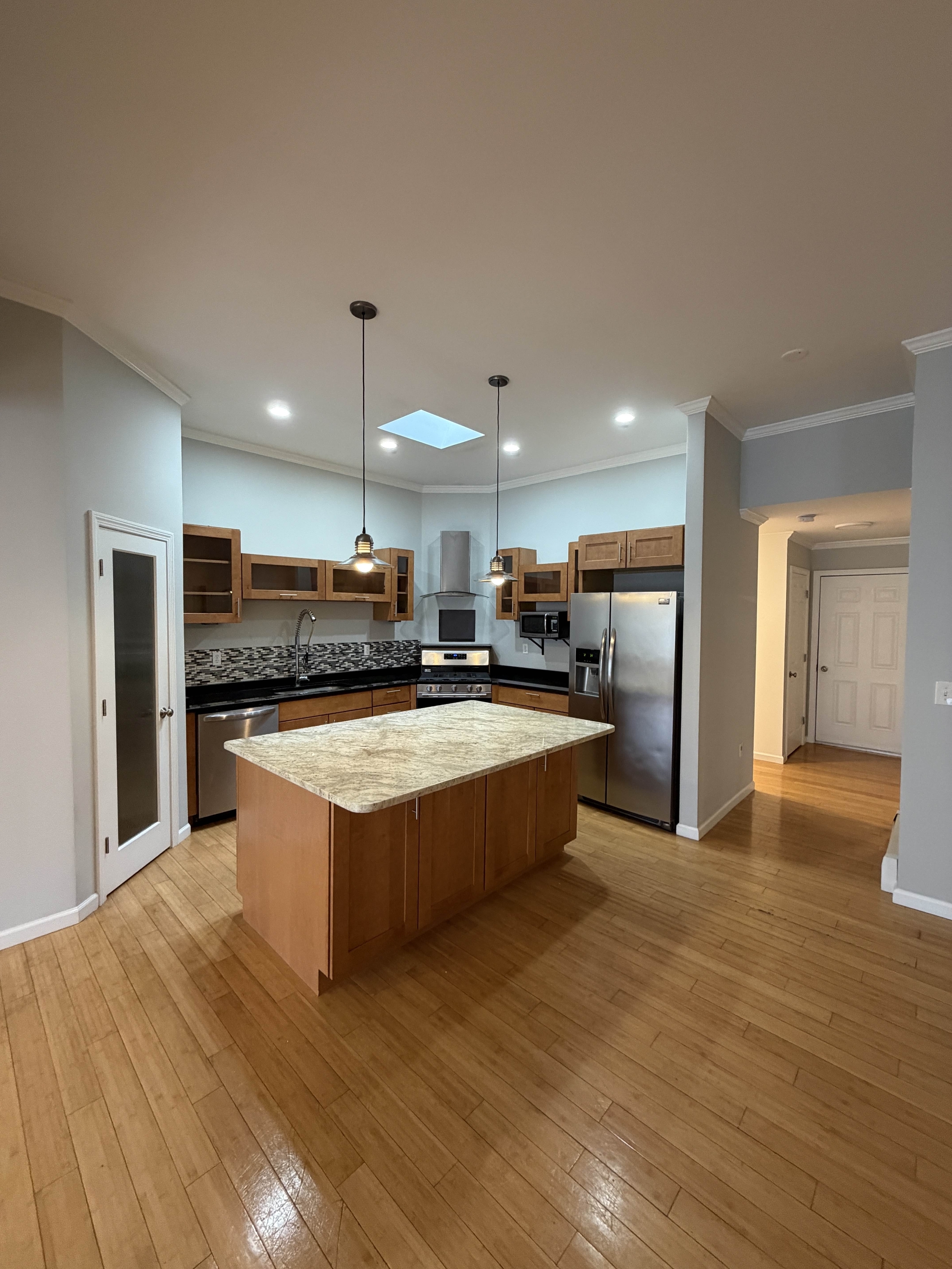 873 Farmington Ave unit # 2 – photo 1