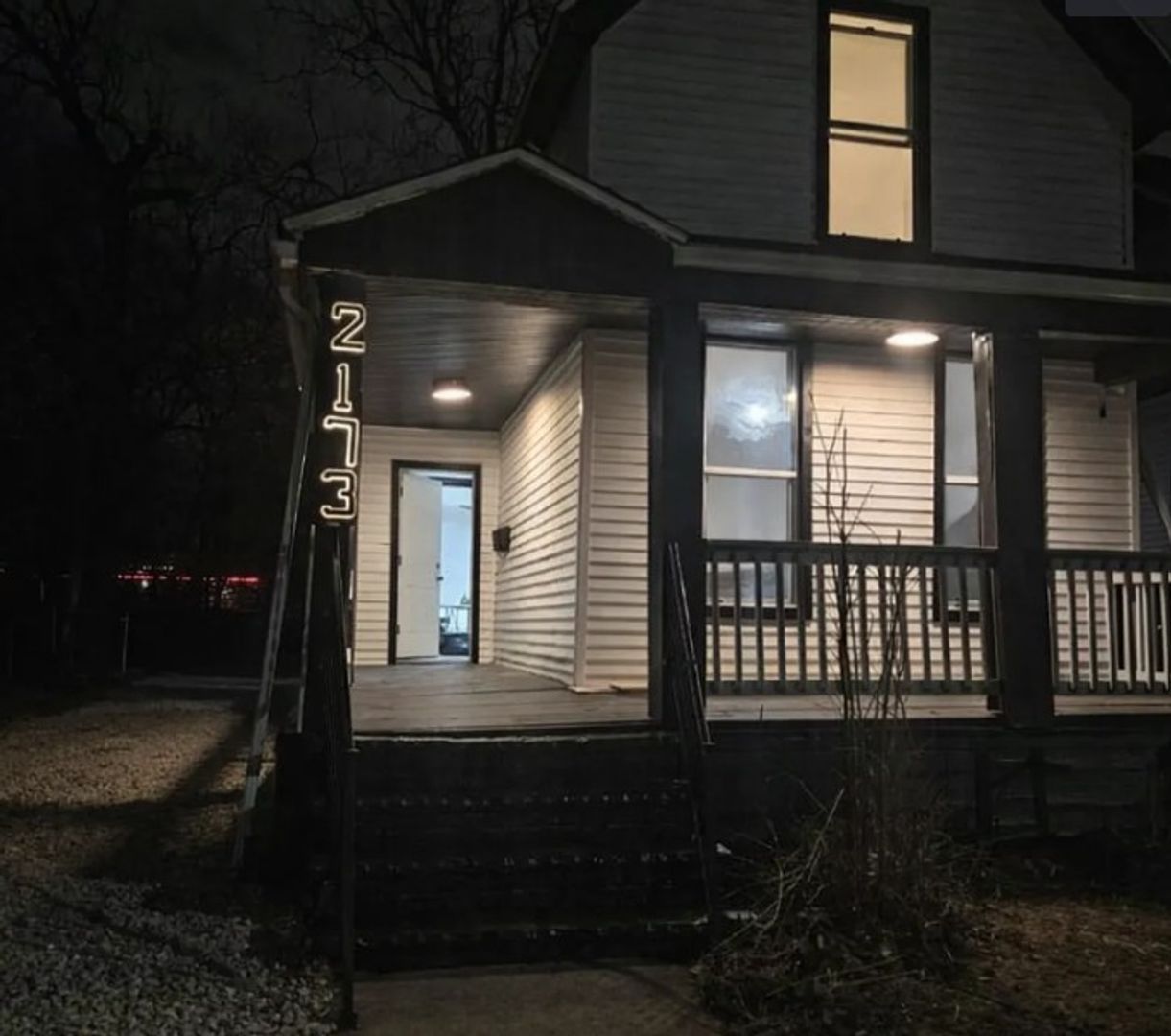 2173 E 73rd St – photo 1