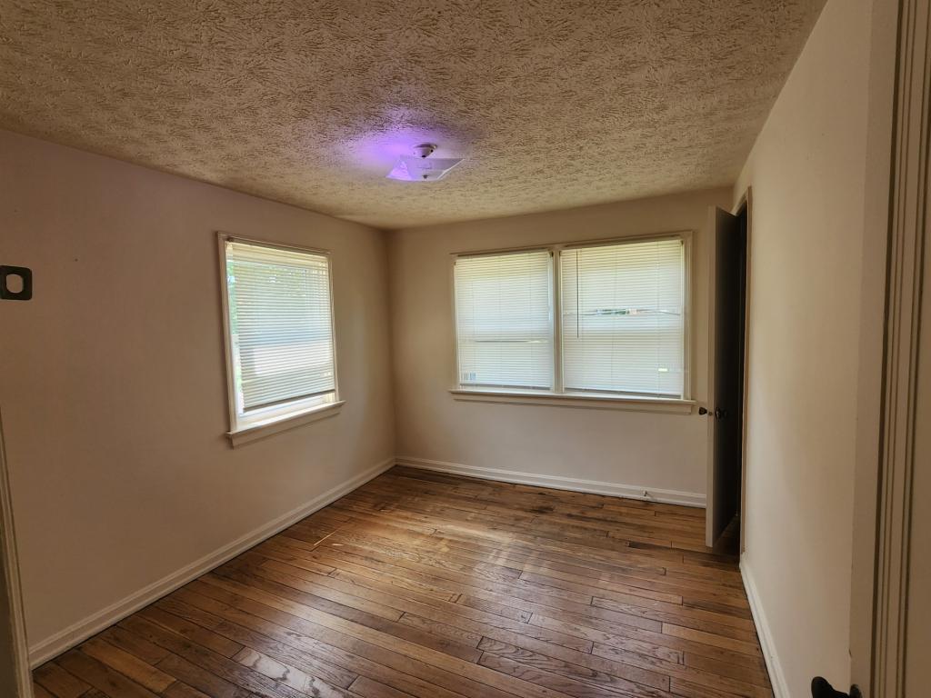 545 Lucas Dr – photo 4