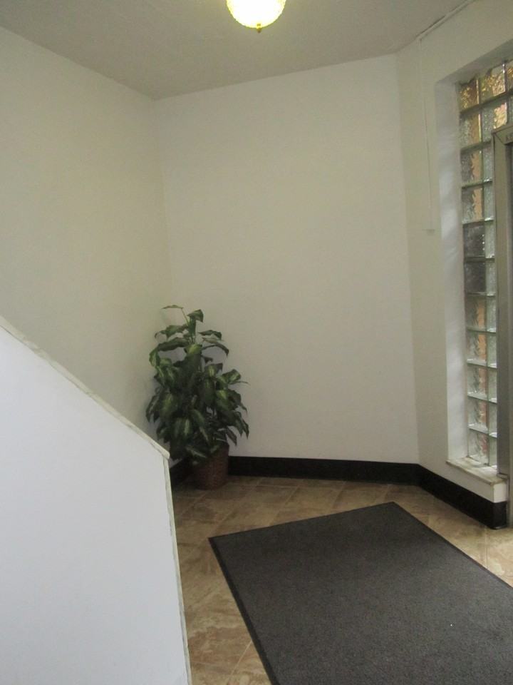 5712 Phillips Ave unit B1 – photo 2