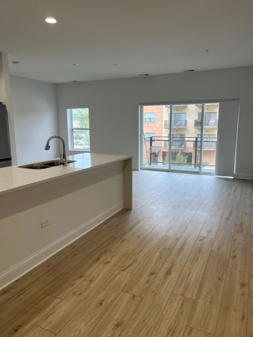 250 Anthony Ave unit 217 – photo 1