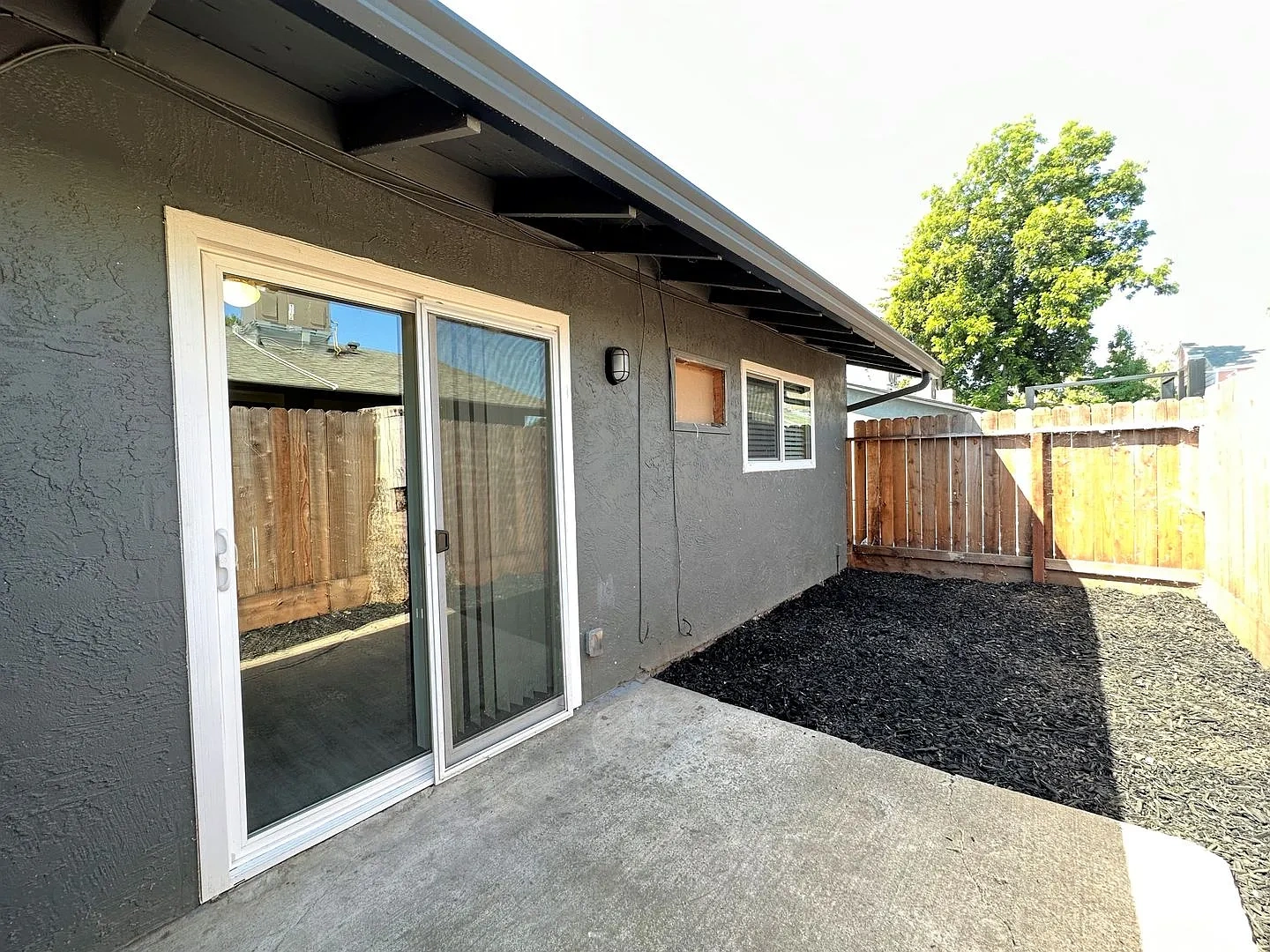 La Madera Apartments at 935 W. Swain Road – photo 1