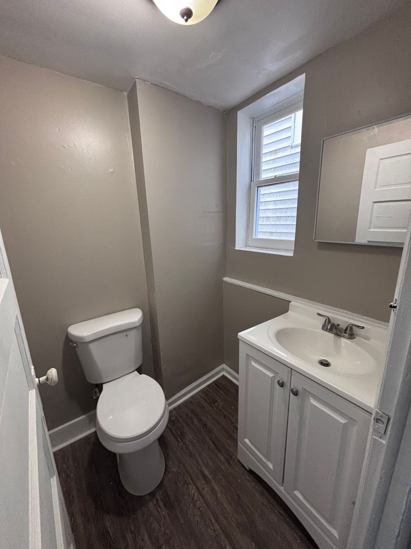 236 Ontario St – photo 4