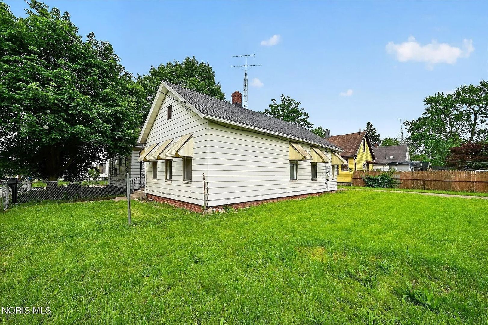 2938 Chase St – photo 2