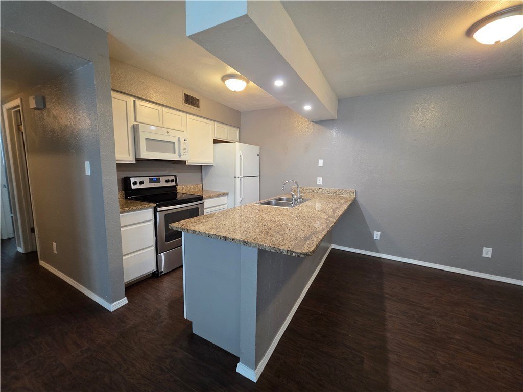 659 Redwood Ave #759 1 – photo 3