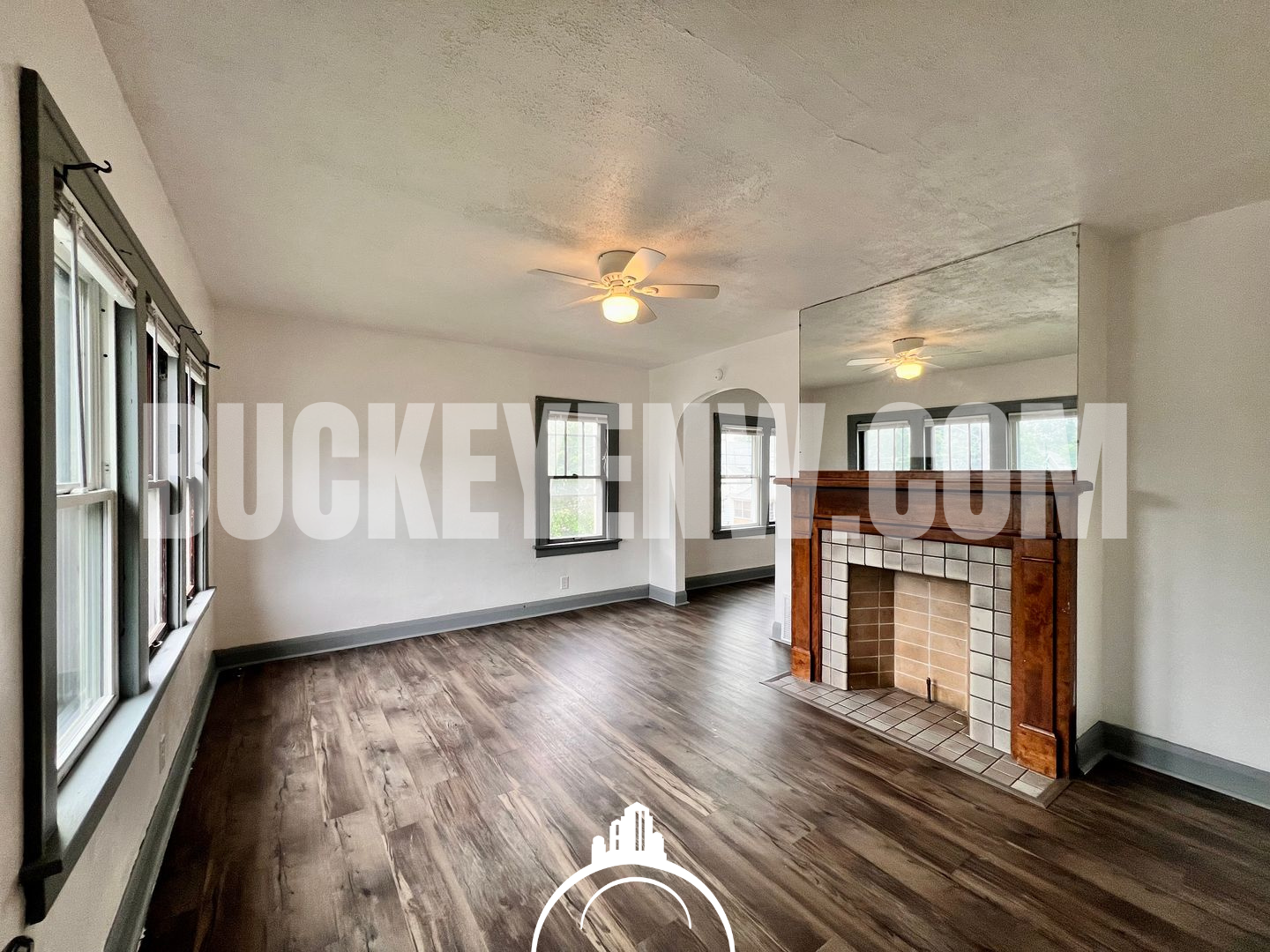 4158 Mayfield Dr unit Upper – photo 2
