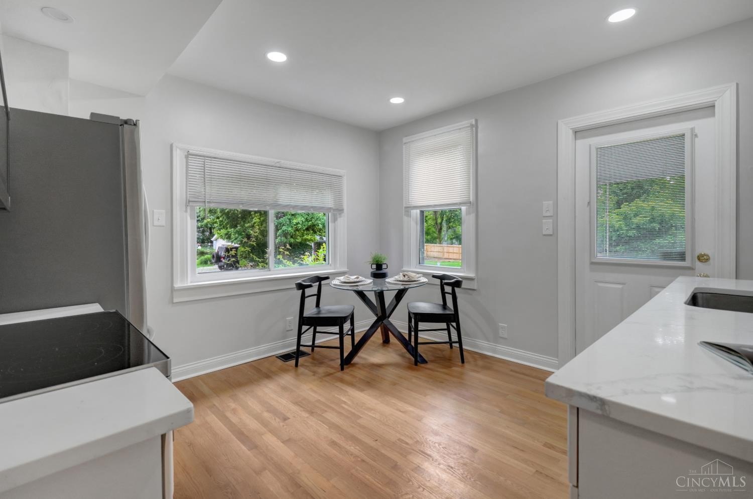 4637 Alpine Ave – photo 3