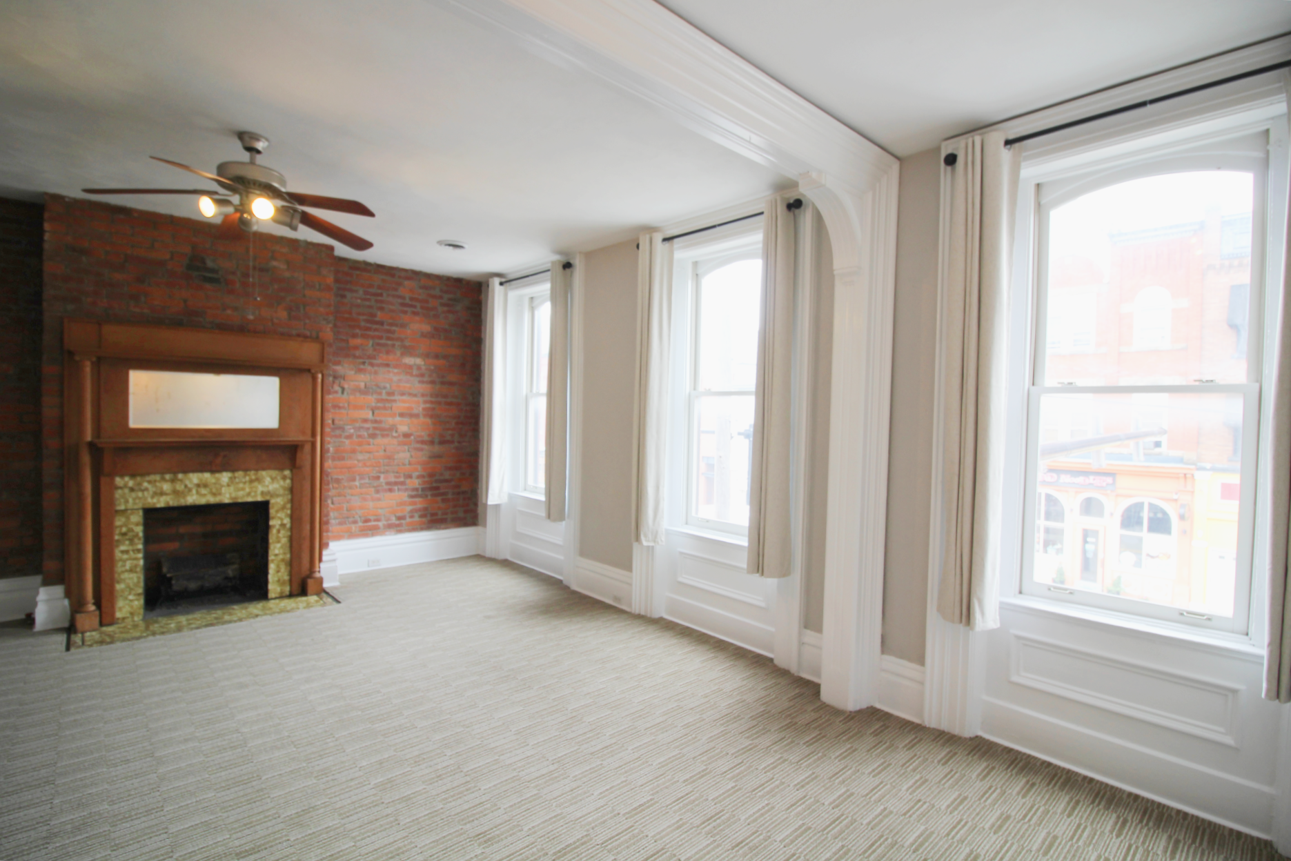 2016 E Carson St – photo 1