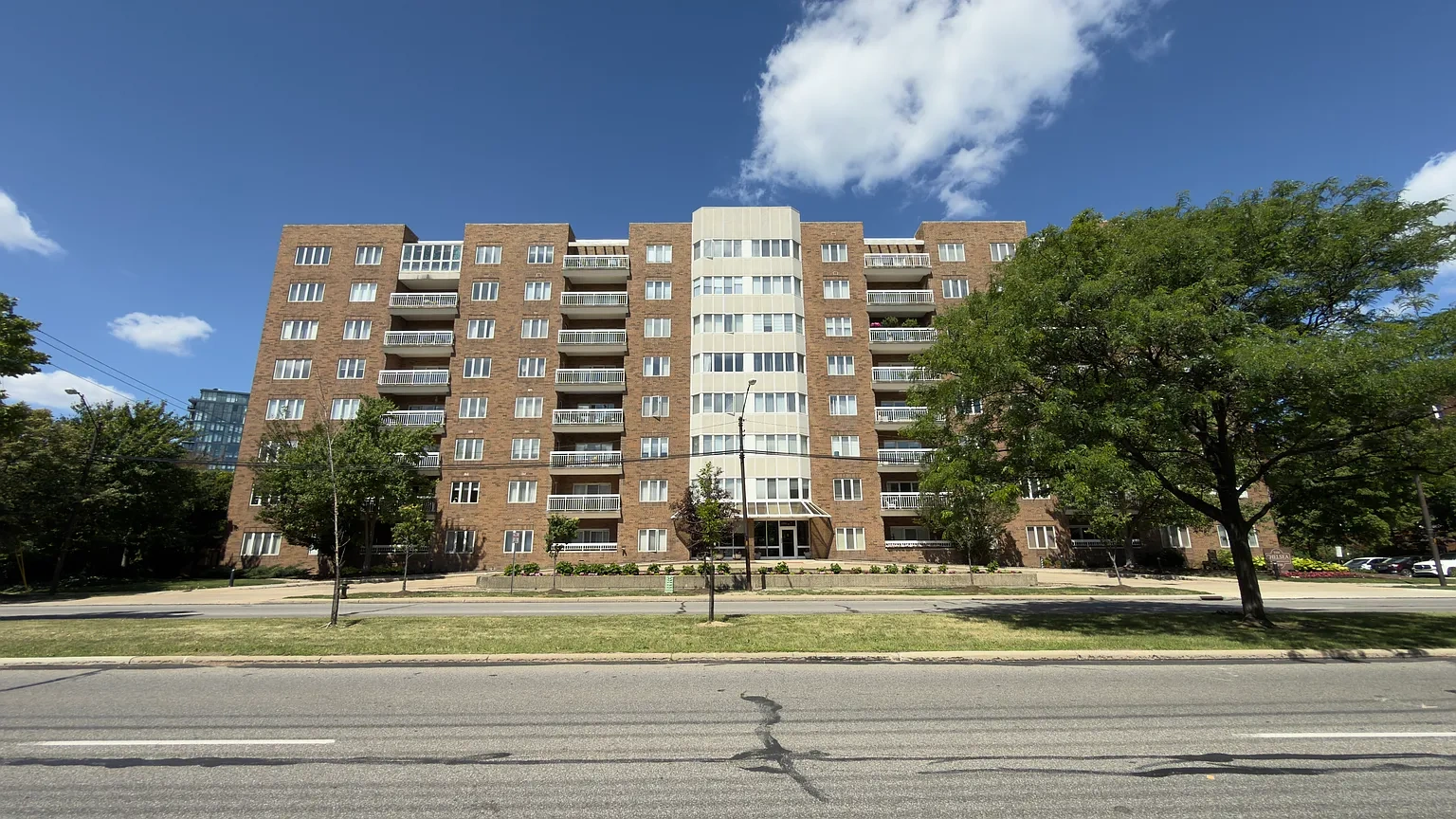 Chelsea Condos – photo 3