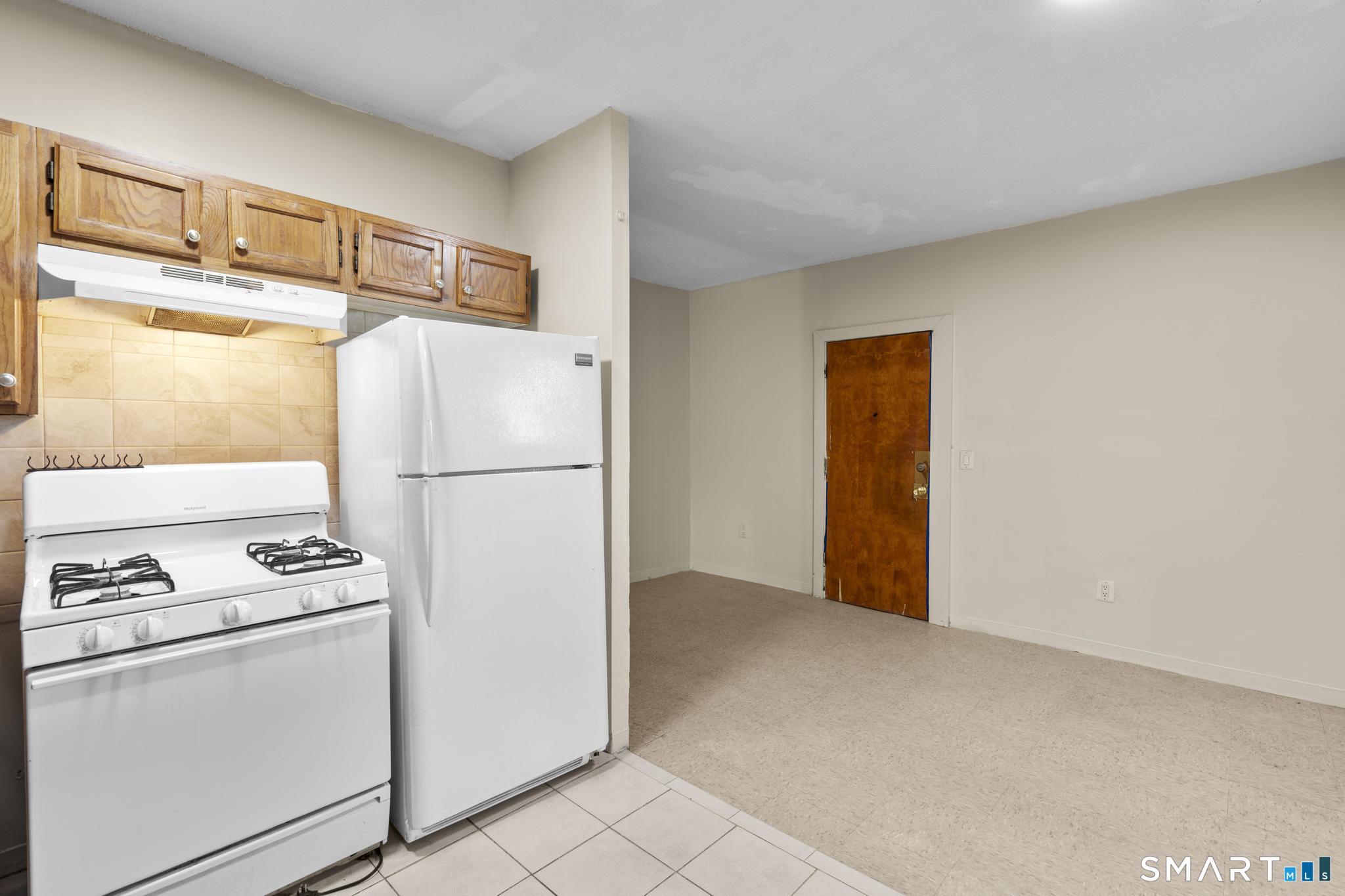 26 Lawrence St unit 3 – photo 2