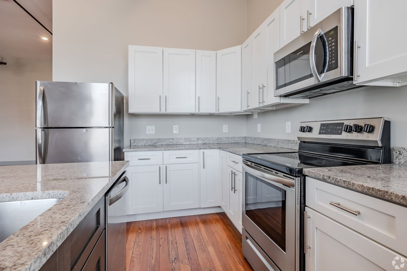 614 Poplar St unit 204 – photo 4
