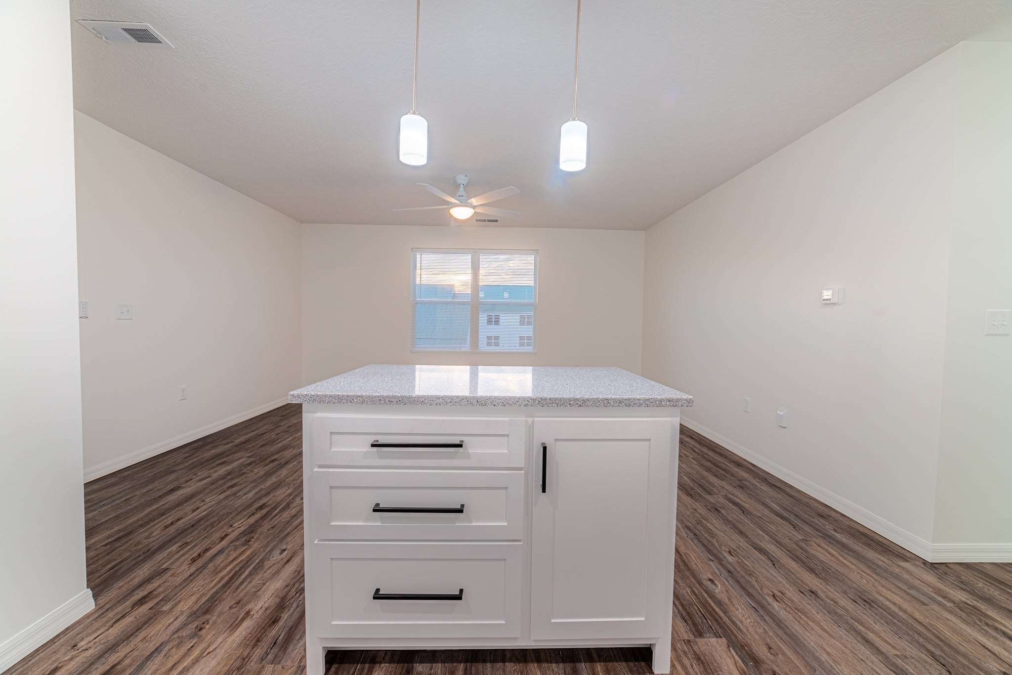6208 Commerce Dr unit 208 – photo 4