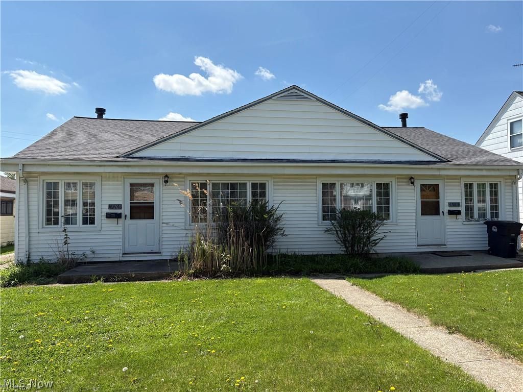 17209 Puritas Ave – photo 1