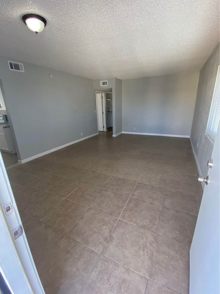 2213 Sunrise Ave unit 3 – photo 3