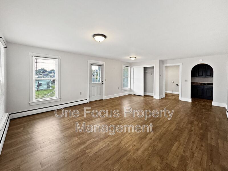 123 Oliver St – photo 4