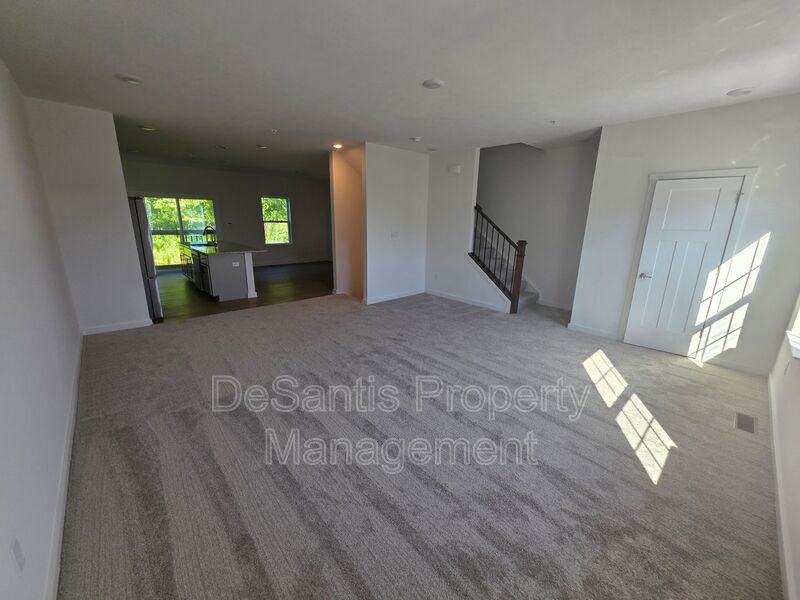 1806 Canterbury Dr – photo 5