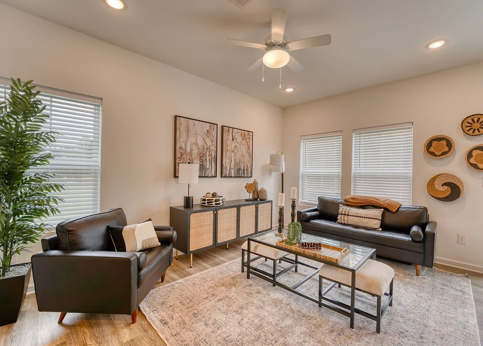 Windward Grove - Townhome Rentals – photo 1