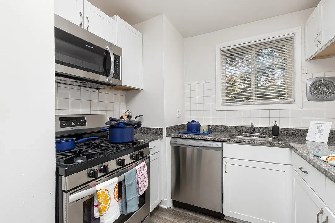101 North Ripley Apartments – photo 2