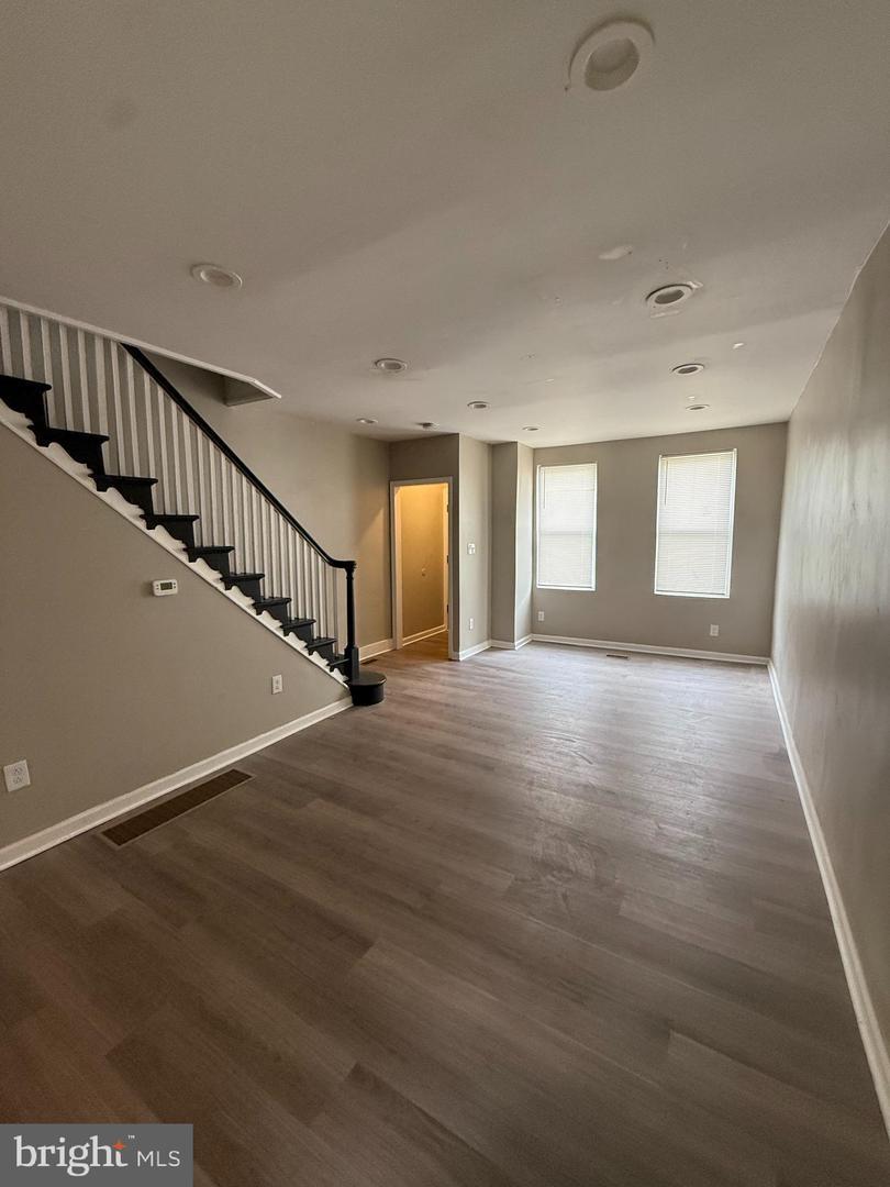 1859 E Cornwall St – photo 3