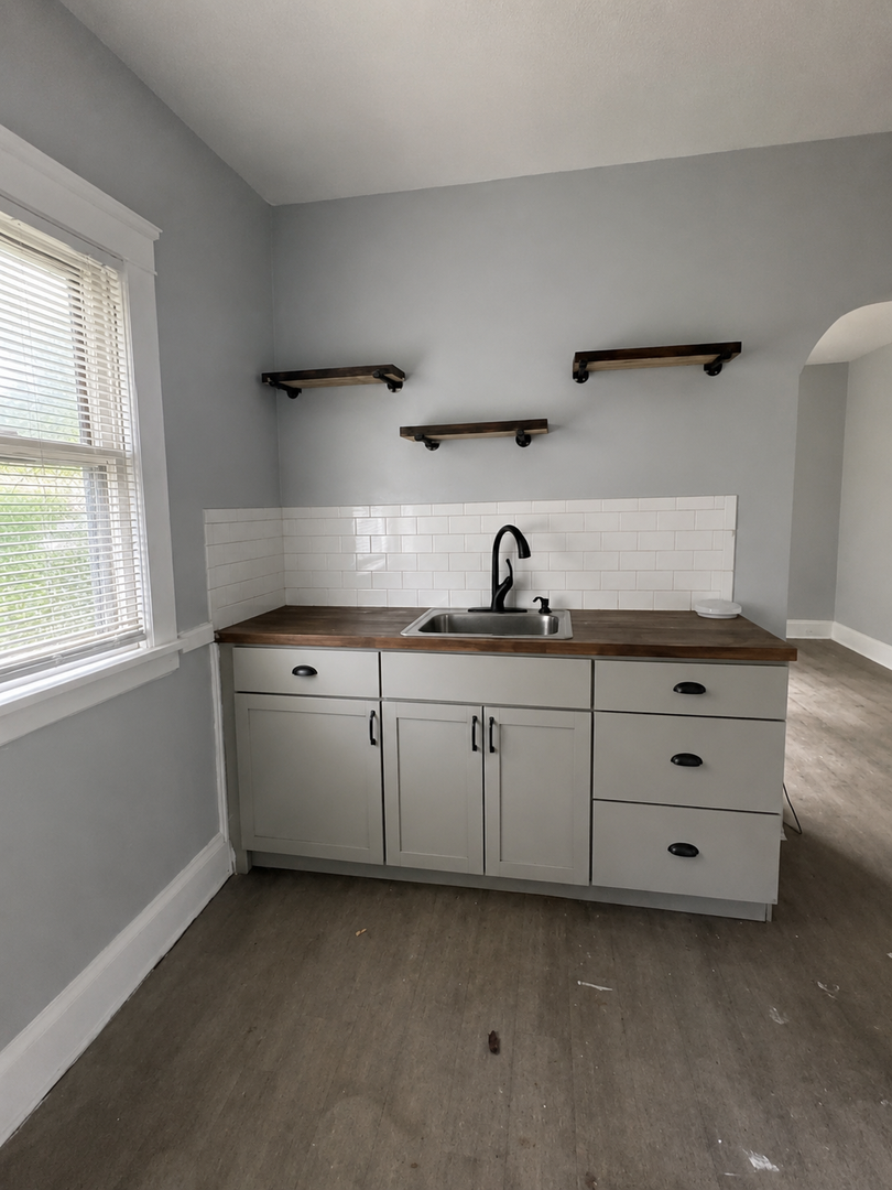 1114 E 64th St unit Unit 2 – photo 4