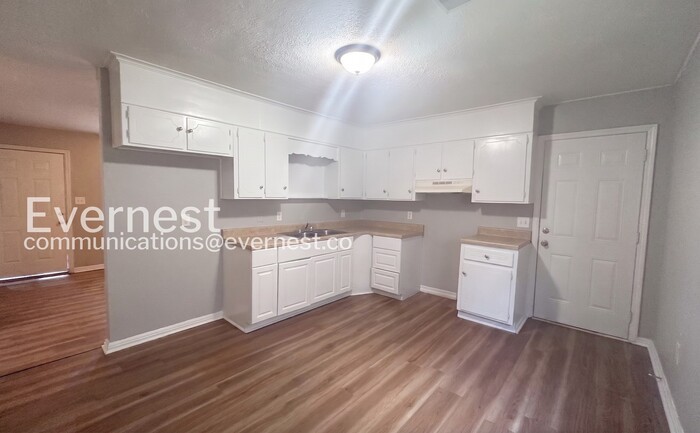 1216 Woodland Ave SW – photo 4