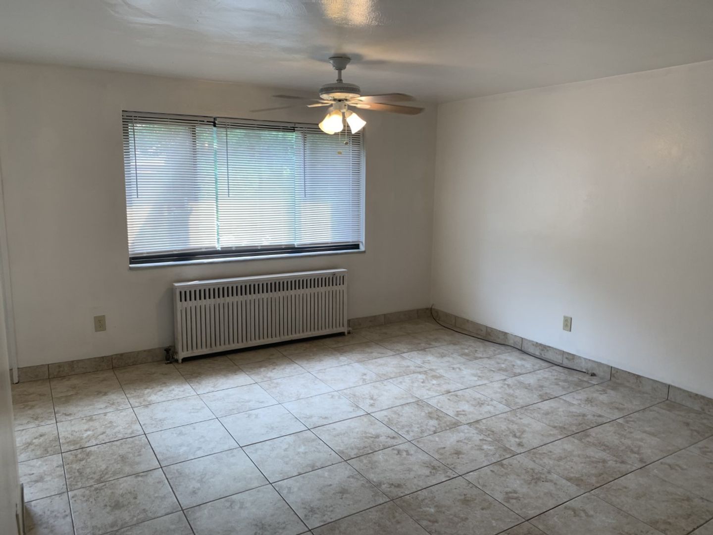 819 College St unit C3 – photo 2