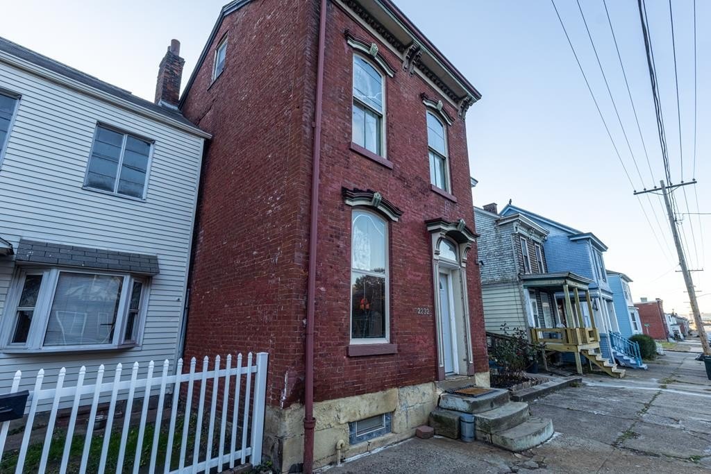 2232 Eoff St – photo 1