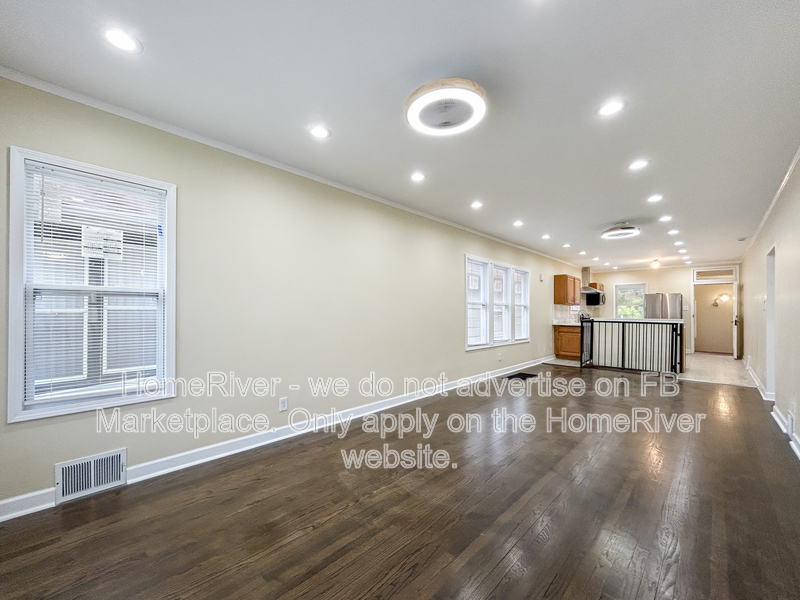 10046 S Perry Ave – photo 4