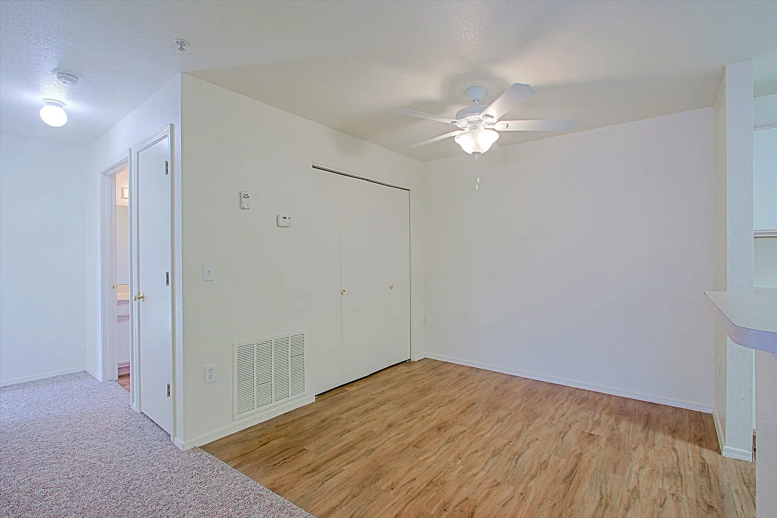 Terracina Apartments – photo 4
