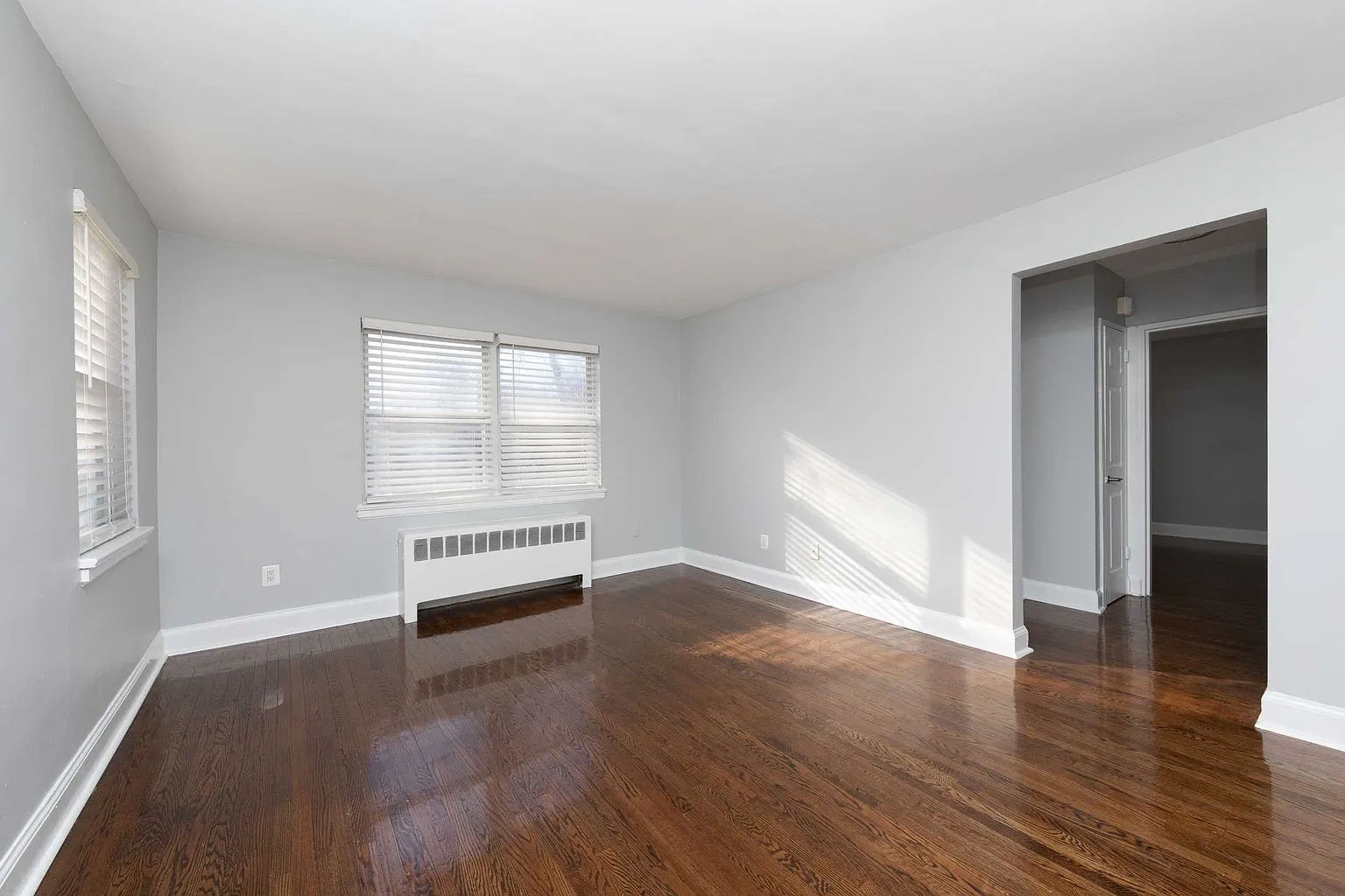 Walnut Court Apartments – photo 1
