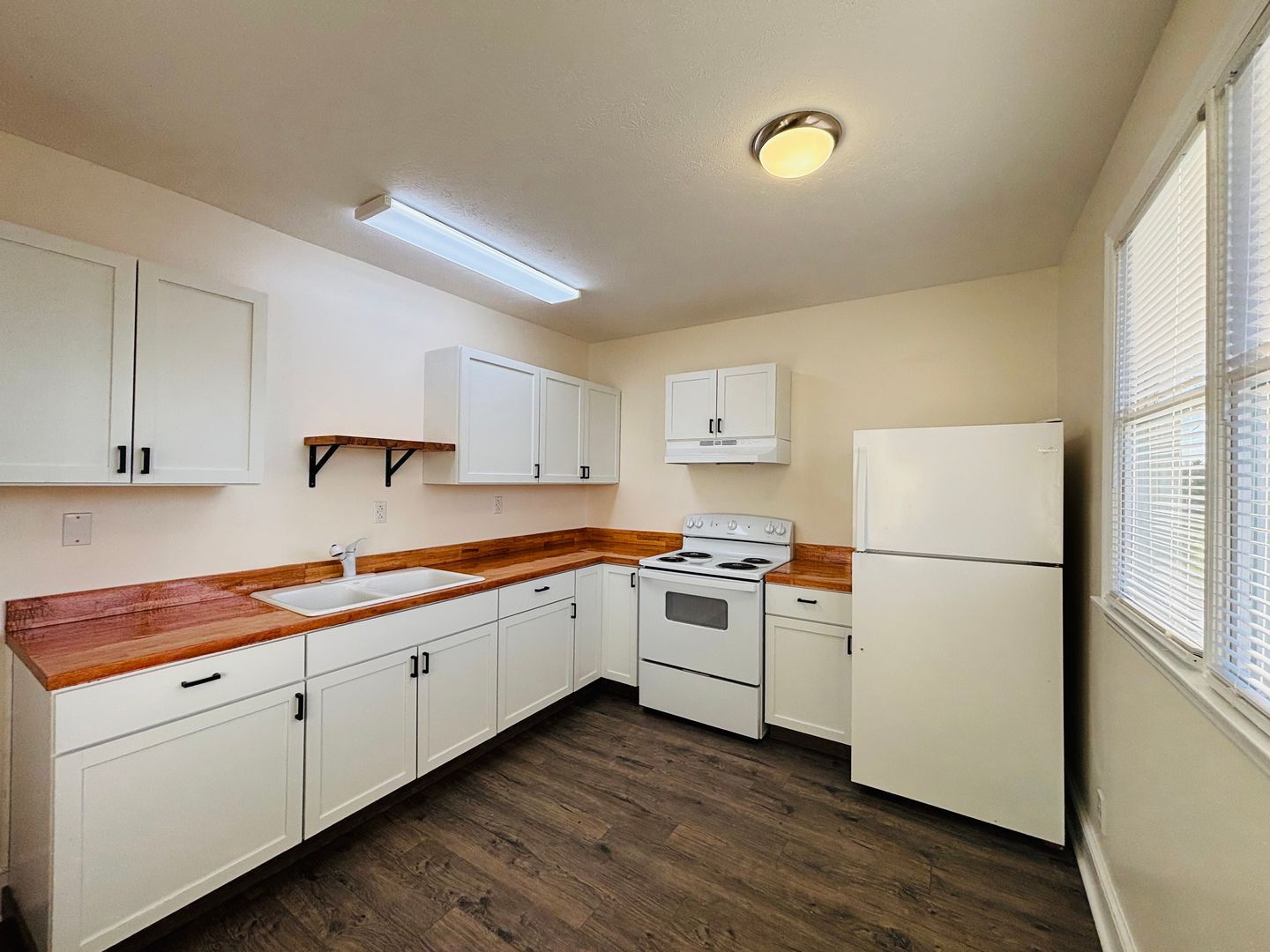 107 Chapel St unit B – photo 4