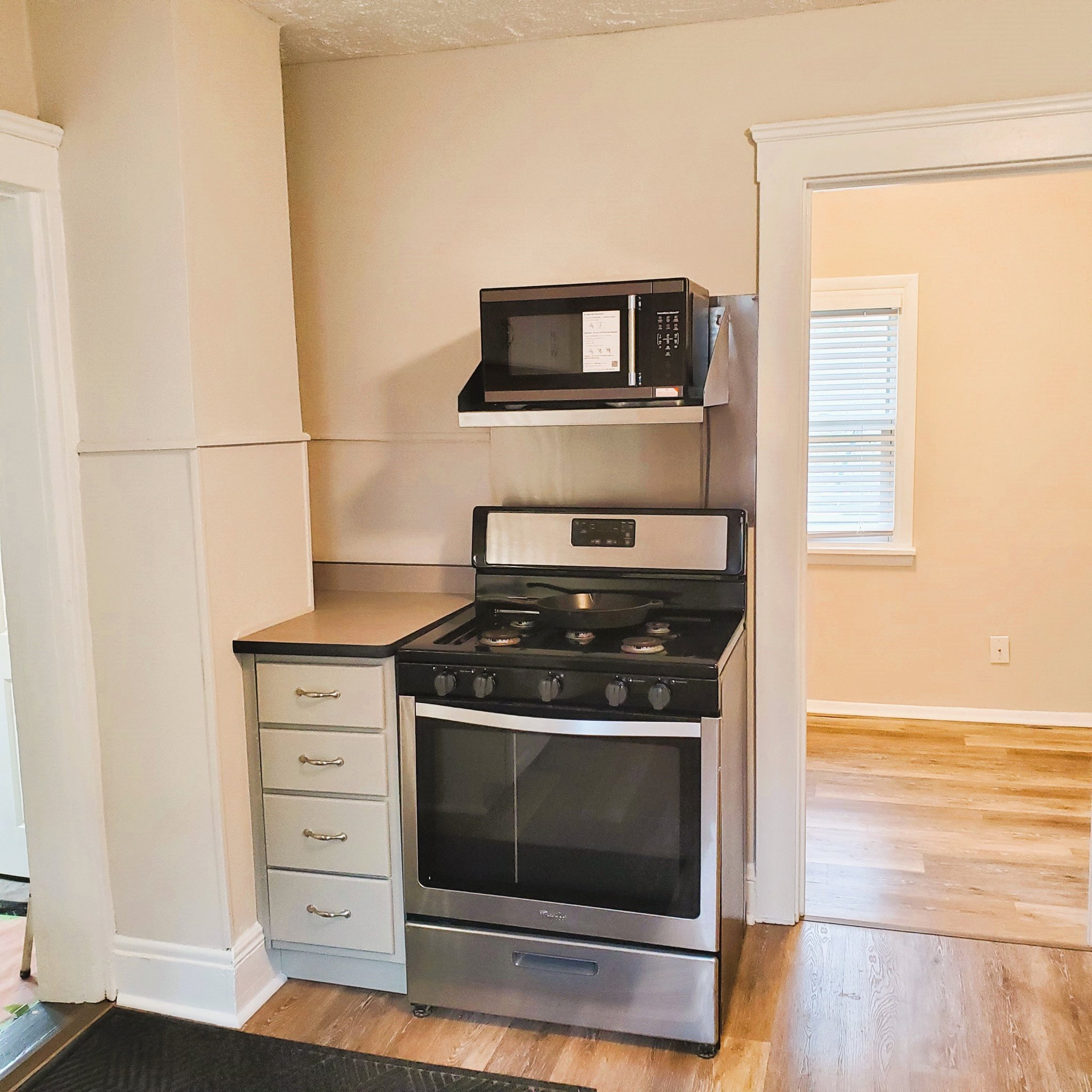 3136 W 40th St unit Upper – photo 3