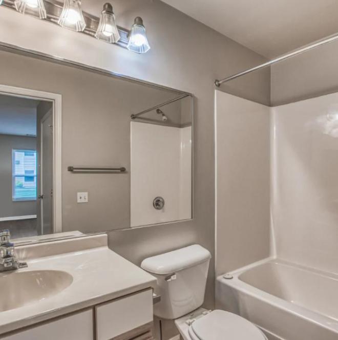 1220 Four Seasons Dr – photo 4
