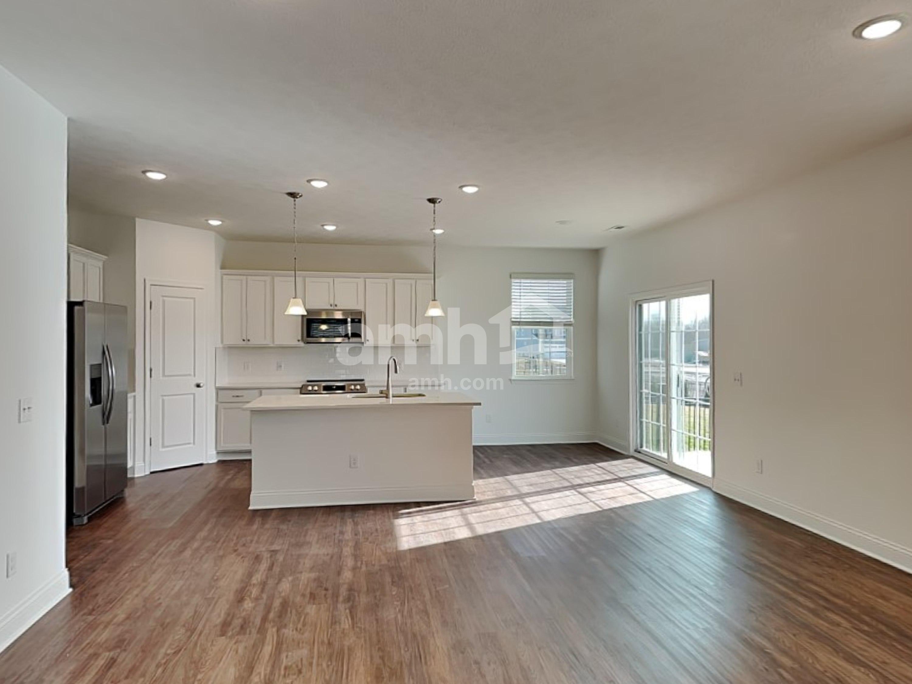 8428 Merlin Dr – photo 4