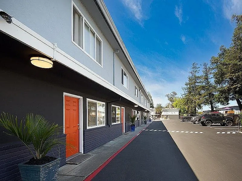 Greenleaf Apartments – photo 3