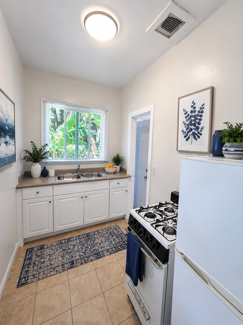 1021 Coronado Ave unit 8 – photo 3