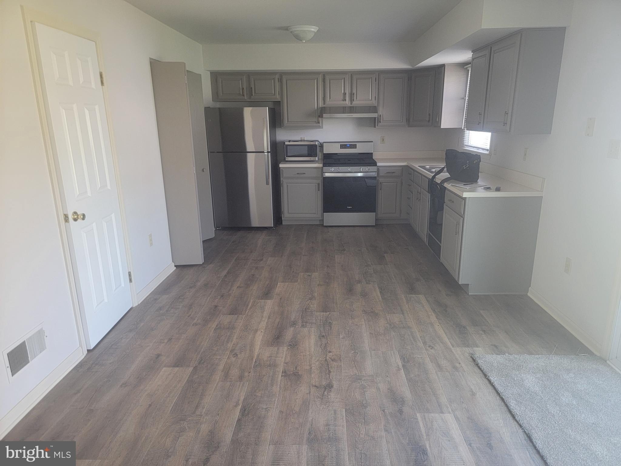 4 Adams St – photo 4