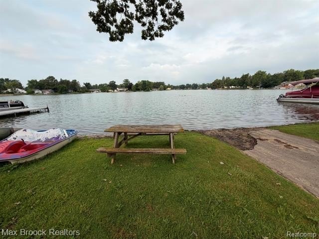 9024 Mandon Rd – photo 5