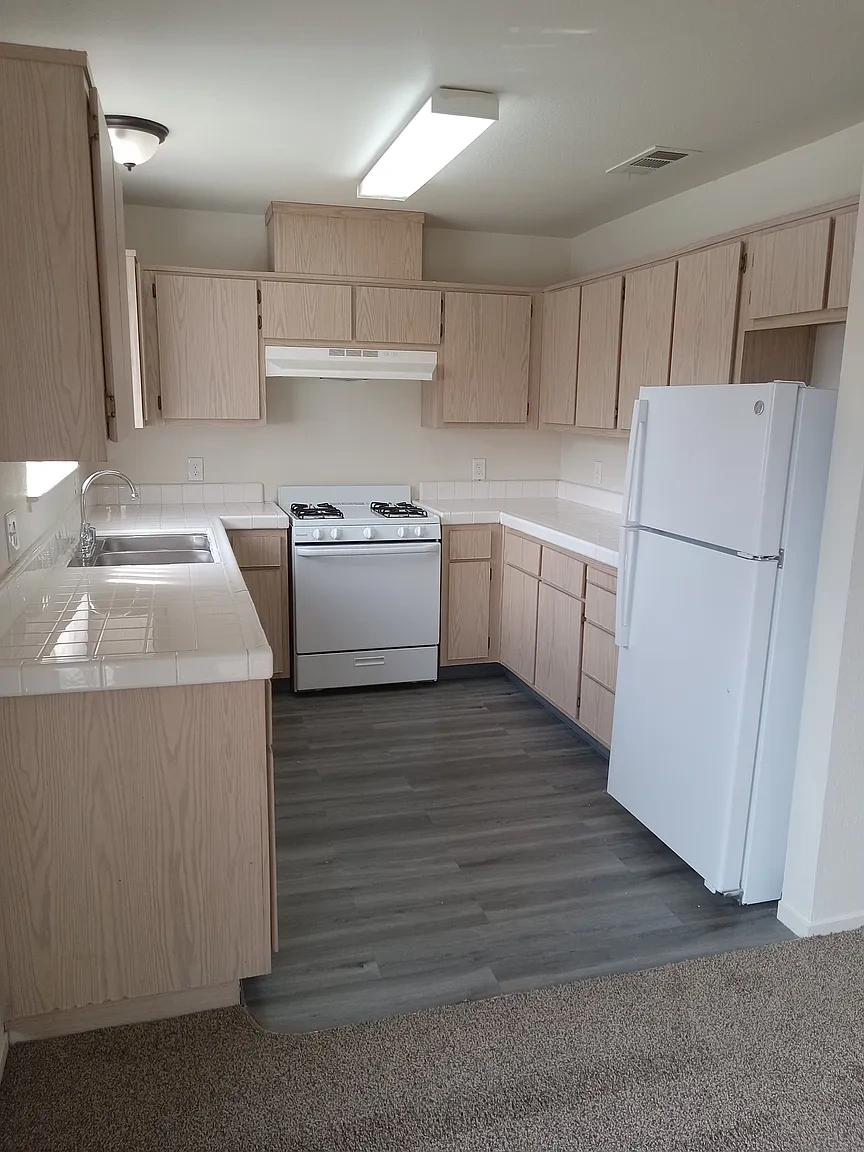 BULLARD WEST APARTMENTS – photo 5