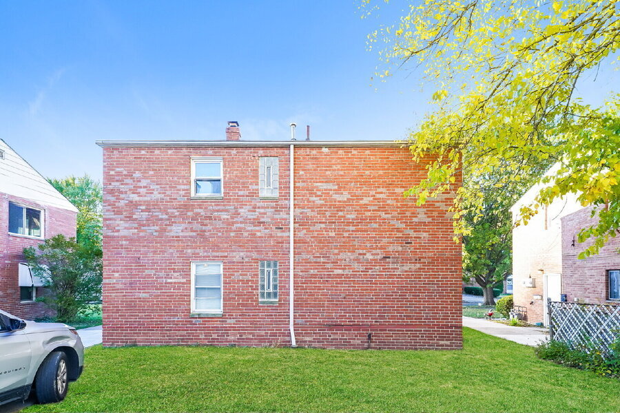 20231 Crystal Ave – photo 3