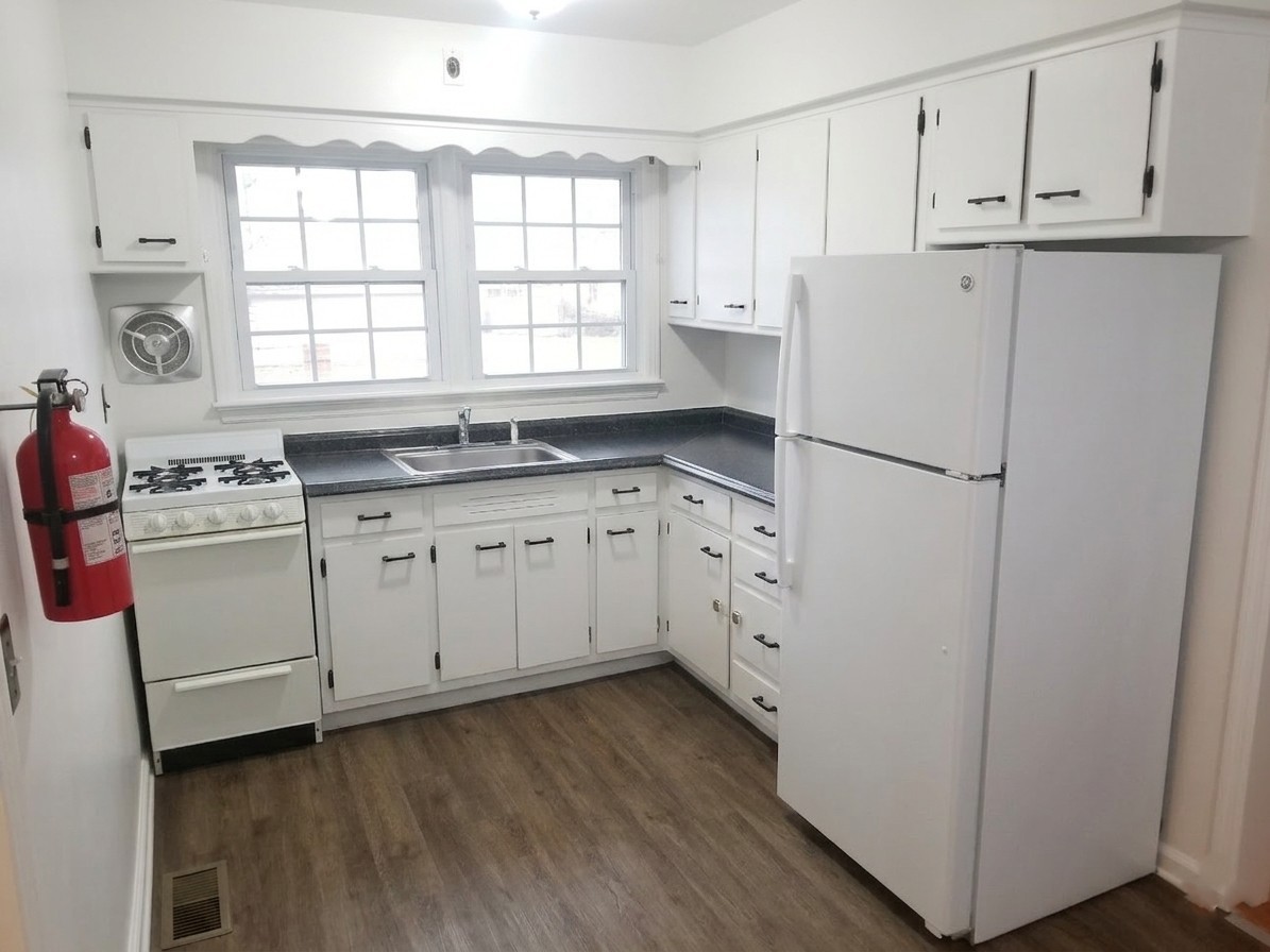 17 Old Allamuchy Rd unit 1 Bedroom – photo 4