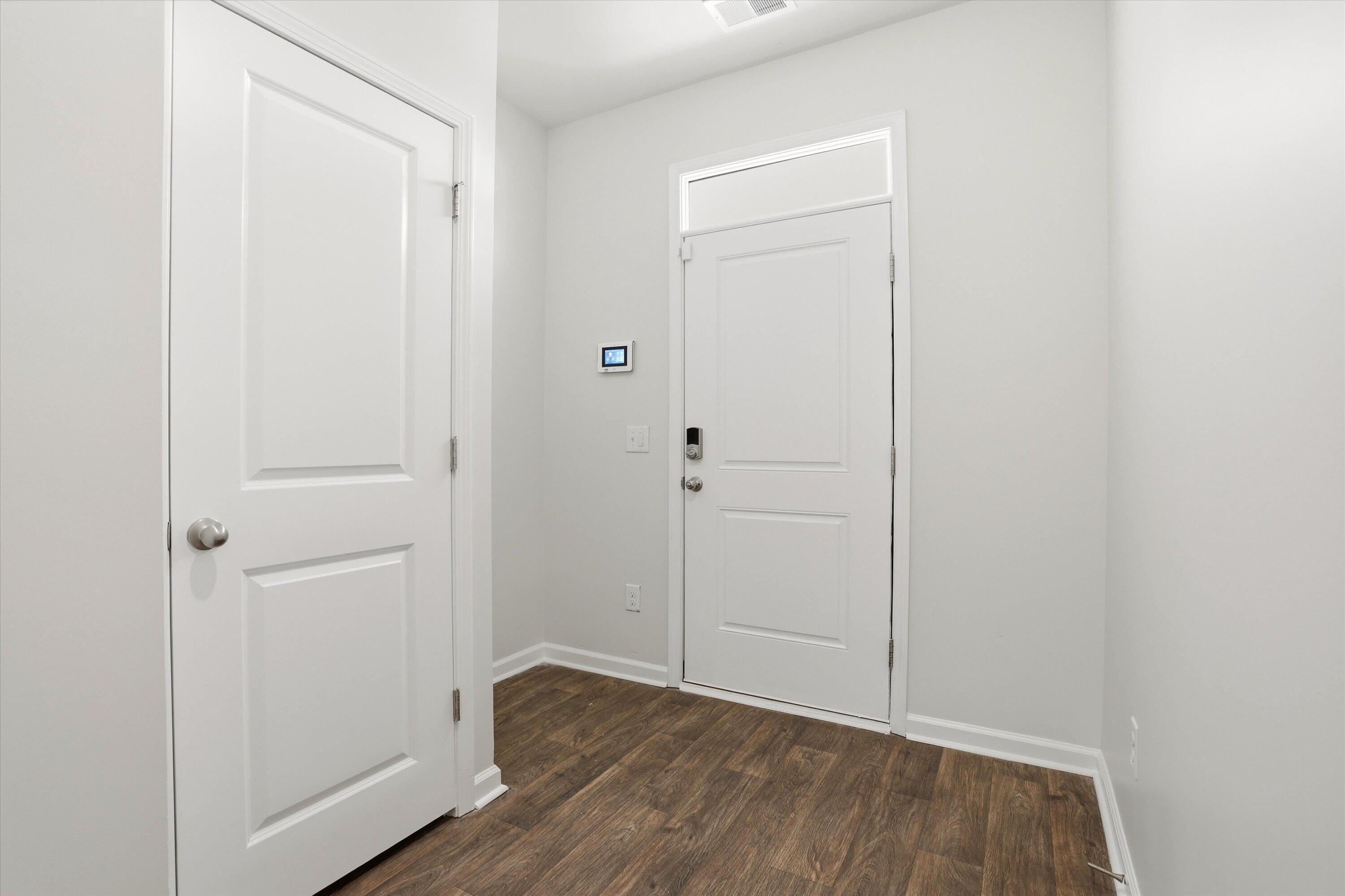 9773 Roseberry St – photo 4